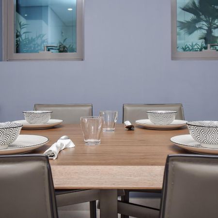 Elegant 2Br View With Rooftop Pool The Bay Dubai Exterior photo