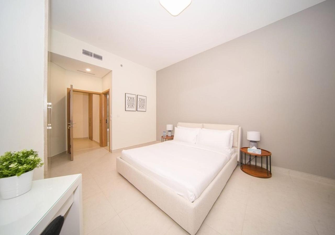 Elegant 2Br View With Rooftop Pool The Bay Dubai Exterior photo